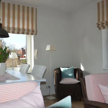 Schoenes-wohnen-am-suedstrand-fewo-1 Appartamento