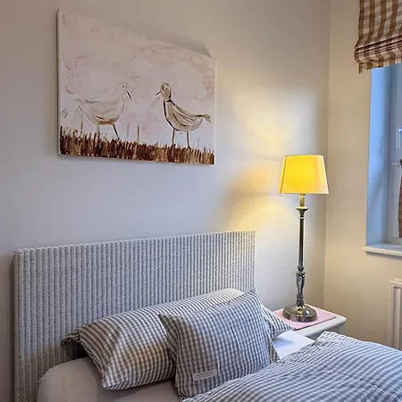Apartment Schönes Wohnen Am Südstrand 1 *